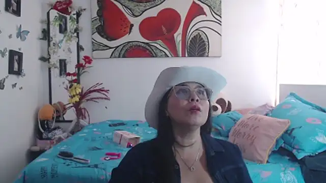 anii mantilla online show from May 27, 9:55 pm