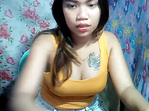 MorenaLovelyPinay24 online show from February 3, 9:03 am