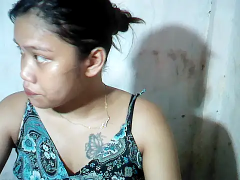 Snapshot of MorenaLovelyPinay24 chatting on October 31, 12:24 pm MorenaLovelyPinay24 online show from October 31, 12:24 pm