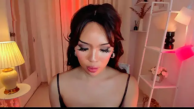 MS LUNA online show from February 21, 11:40 pm