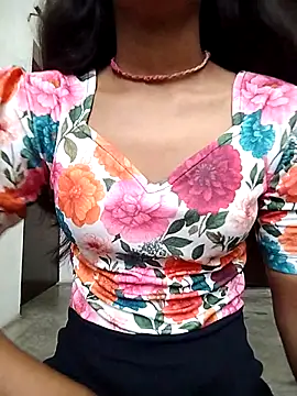 Naina 04 online show from October 4, 2:57 am