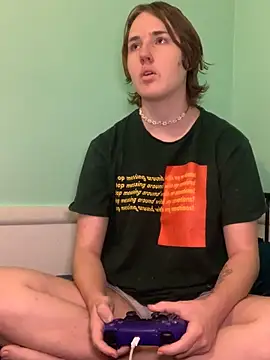 Snapshot of angelbliss10100 chatting on November 1, 4:56 pm angelbliss10100 online show from November 1, 4:56 pm