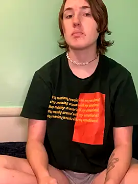 Snapshot of angelbliss10100 chatting on October 31, 5:20 pm angelbliss10100 online show from October 31, 5:20 pm