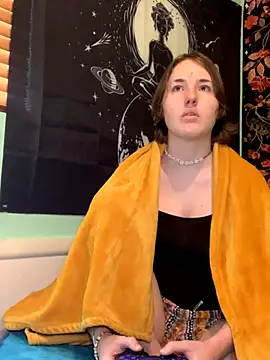 Snapshot of angelbliss10100 chatting on November 23, 3:44 pm angelbliss10100 online show from November 23, 3:44 pm