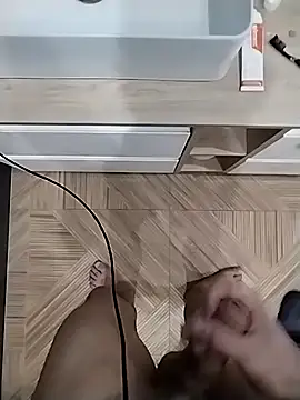 Snapshot of Pio185 chatting on October 29, 9:25 pm Pio185 online show from October 29, 9:25 pm