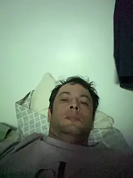 Snapshot of Carlosmauricio123 chatting on July 1, 3:18 am Carlosmauricio123 online show from July 1, 3:18 am