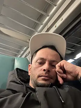 Carlosmauricio123 online show from February 15, 4:57 am