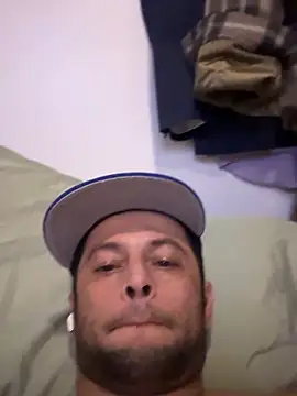 Carlosmauricio123 online show from February 1, 2:21 am