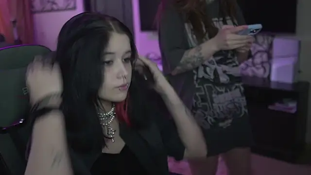 Snapshot of lis_silver chatting on February 26, 6:57 am lis silver online show from February 26, 6:57 am