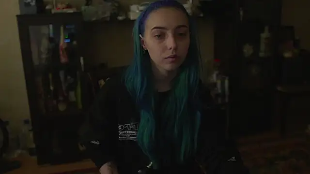 Snapshot of lis_silver chatting on March 28, 7:53 am lis silver online show from March 28, 7:53 am