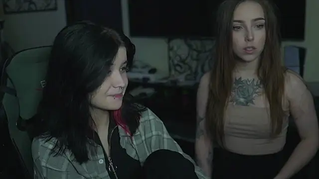 Snapshot of lis_silver chatting on February 18, 2:24 pm lis silver online show from February 18, 2:24 pm