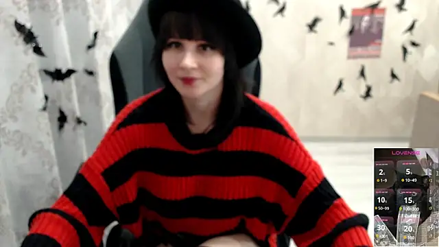 Snapshot of MistyDark chatting on October 28, 10:47 am MistyDark online show from October 28, 10:47 am