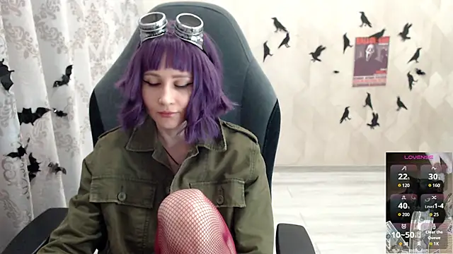 Snapshot of MistyDark chatting on October 29, 8:24 am MistyDark online show from October 29, 8:24 am