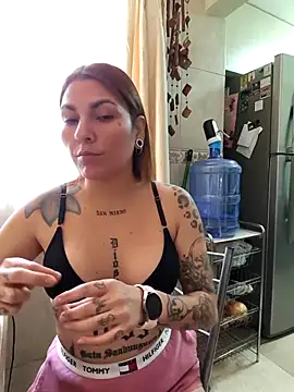 Snapshot of xjuanaxmaldadxxx chatting on February 11, 1:55 pm xjuanaxmaldadxxx online show from February 11, 1:55 pm