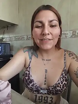 Snapshot of xjuanaxmaldadxxx chatting on June 6, 6:24 pm xjuanaxmaldadxxx online show from June 6, 6:24 pm