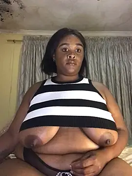 KINKYBOOTI22 online show from March 27, 8:32 pm
