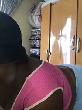 Snapshot of KINKYBOOTI22 chatting on March 25, 9:19 am KINKYBOOTI22 online show from March 25, 9:19 am