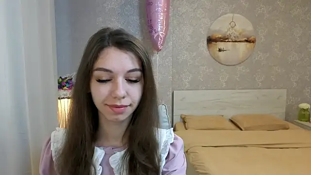 Snapshot of KellyShines chatting on June 29, 6:09 am KellyShines online show from June 29, 6:09 am