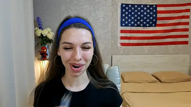 Snapshot of KellyShines chatting on July 4, 5:17 pm KellyShines online show from July 4, 5:17 pm