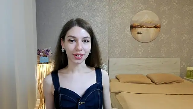 KellyShines online show from April 22, 4:25 pm