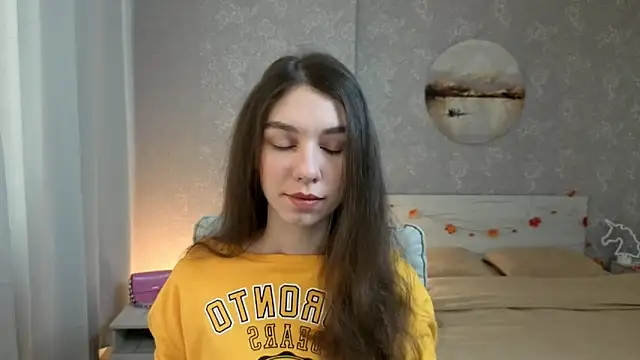 KellyShines online show from December 15, 7:25 am