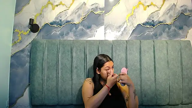 Megara 25 online show from July 8, 5:02 pm