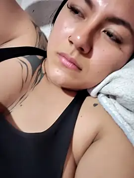Snapshot of Megara_25 chatting on September 30, 12:27 am Megara 25 online show from September 30, 12:27 am