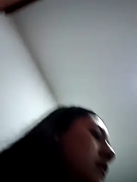 Megara 25 online show from December 5, 2:00 am