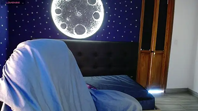 Megara 25 online show from April 10, 3:08 pm