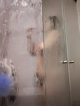 Megara 25 online show from November 15, 10:25 pm