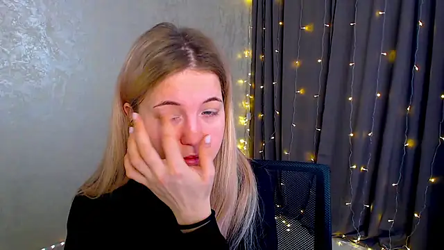 arlana klart online show from February 5, 1:01 am