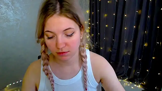 arlana klart online show from February 3, 3:15 am