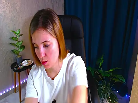 Snapshot of arlana_klart chatting on October 26, 7:42 am arlana klart online show from October 26, 7:42 am