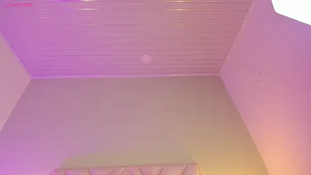 angelica cross  online show from April 8, 8:10 pm