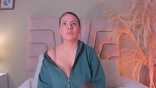 angelica cross  online show from March 15, 11:28 am