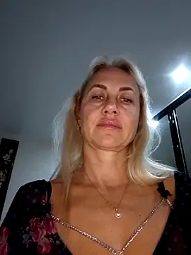 KissMiSveet online show from October 24, 6:29 pm