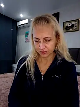 KissMiSveet online show from December 1, 10:38 am