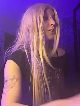 Snapshot of Akira-ivy chatting on September 22, 9:21 pm Akira-ivy online show from September 22, 9:21 pm