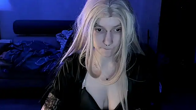 Snapshot of Akira-ivy chatting on March 1, 2:28 pm Akira-ivy online show from March 1, 2:28 pm