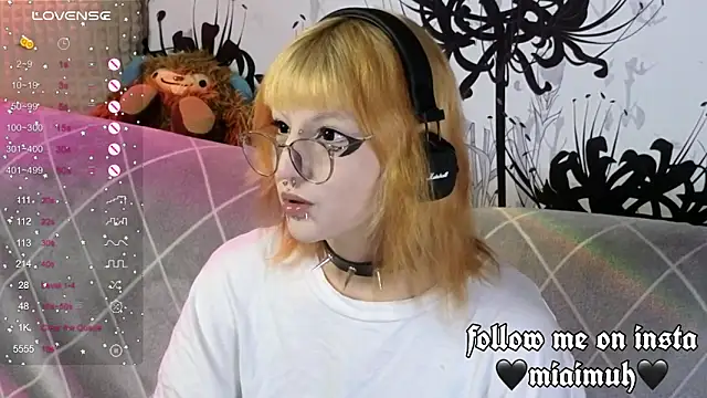 Snapshot of mia__yui chatting on September 9, 1:59 am mia yui online show from September 9, 1:59 am