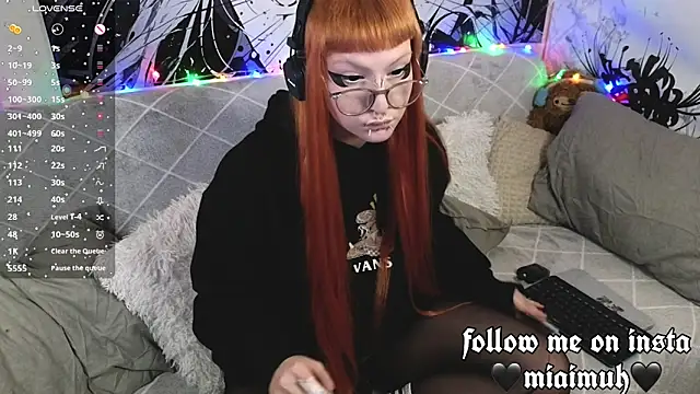 mia  yui online show from February 5, 8:37 pm