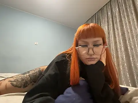 mia  yui online show from March 8, 2:04 am