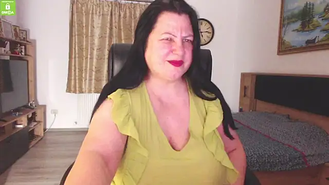 Snapshot of KendraSecrets chatting on December 5, 2:15 pm KendraSecrets online show from December 5, 2:15 pm