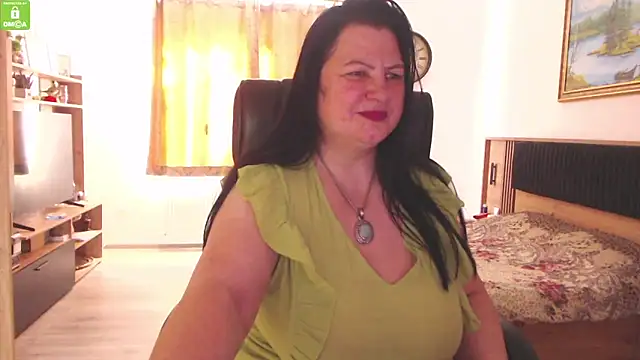 Snapshot of KendraSecrets chatting on October 31, 11:07 am KendraSecrets online show from October 31, 11:07 am