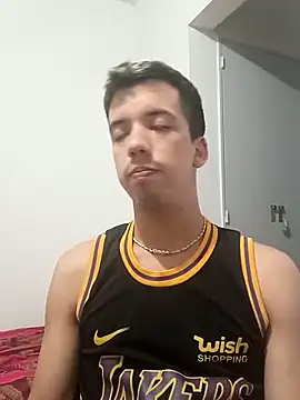 W33dbo online show from November 12, 5:00 am