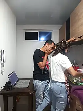 stivenlujan69 online show from October 3, 12:47 am