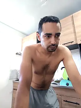 stivenlujan69 online show from December 3, 1:10 pm