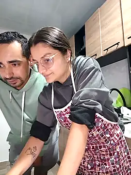 stivenlujan69 online show from December 3, 1:06 am