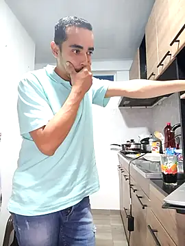 stivenlujan69 online show from January 7, 3:11 am