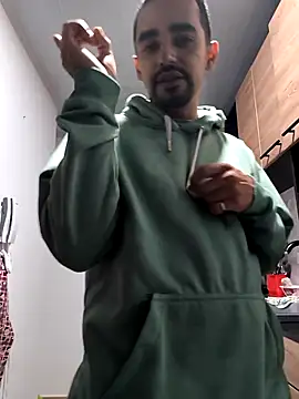 stivenlujan69 online show from November 13, 11:19 pm